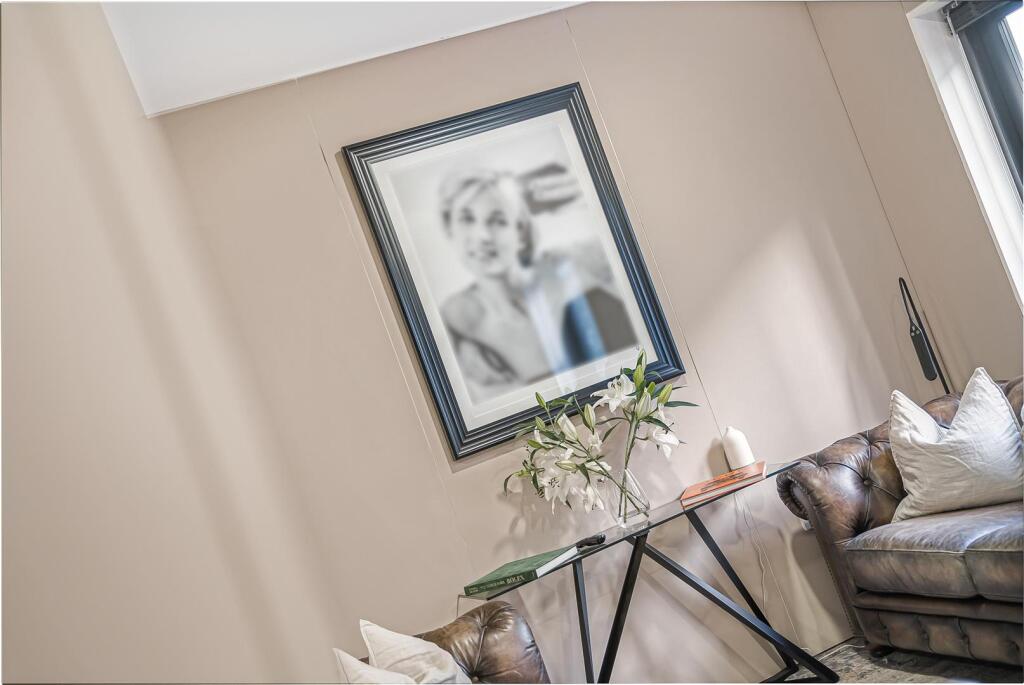 5 bedroom townhouse for sale in Senior Lane, Salford, M3